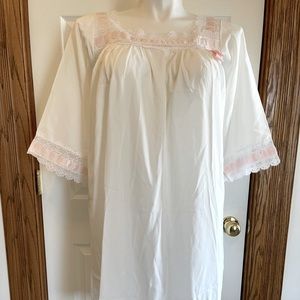 Vintage 60's Union Made Sheer Lingerie Nightgown Lace Ribbon Medium
